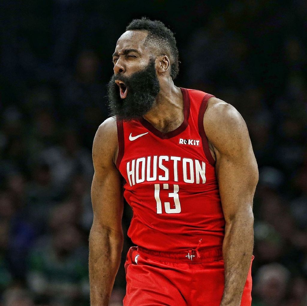 18岁“杜锋接班人”惊艳表现，广东男篮迎来新‘锋线大脑’（18岁杜锋接班人闪耀全场，广东男篮迎来锋线新大脑）