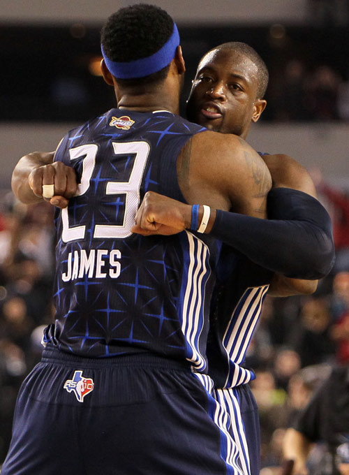 踢球者：拜仁将加速于帕续约谈判，目前的问题是新合同的条款（踢球者：拜仁拟加速与于帕续约，分歧集中在新合同条款）