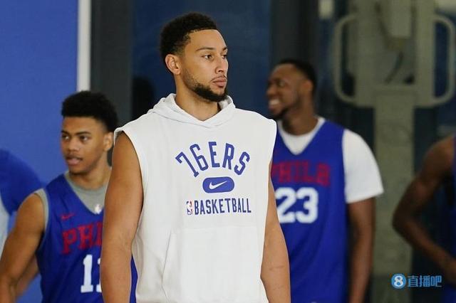 马塞利诺：我们是西甲丢球最少的球队，在欧冠赛场却漏洞百出（马塞利诺：西甲失球最少，欧冠防线却问题重重）