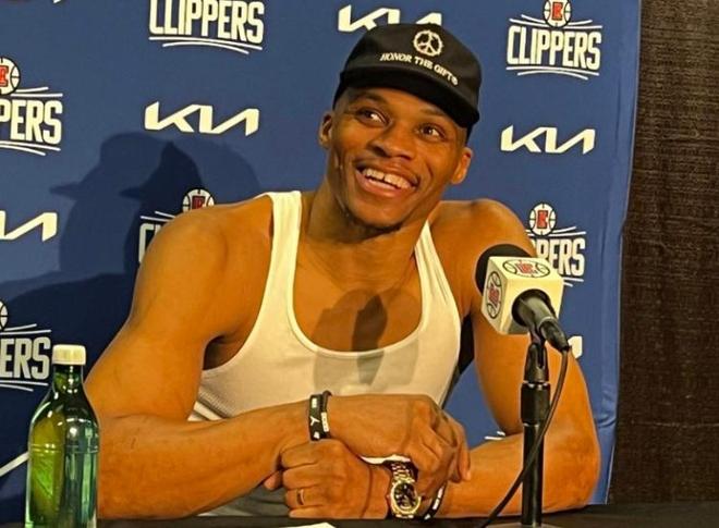 穆帅：那不勒斯伤病多？别逗我笑了，我们的伤缺才让我发愁（穆里尼奥：别拿那不勒斯伤病说事，真正让我头疼的是我们队的伤停）