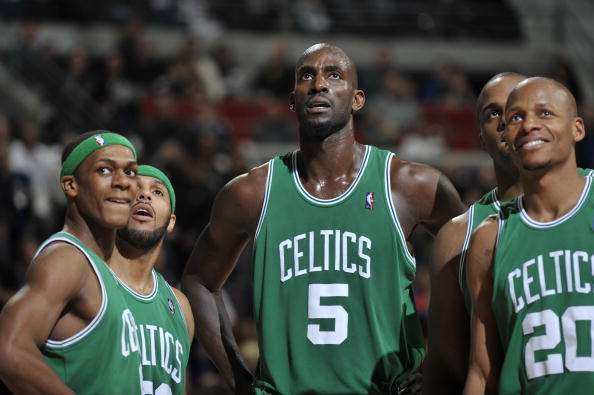 记者：曼联希望姆伯莫12月21日踢完维拉后再去参加非洲杯（记者称：曼联希望姆伯莫踢完12月21日对维拉的比赛再赴非洲杯）